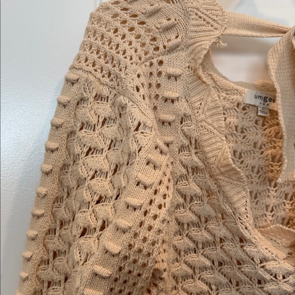 Umgee Cream Knit V-Neck Sweater - Picture 3 of 4